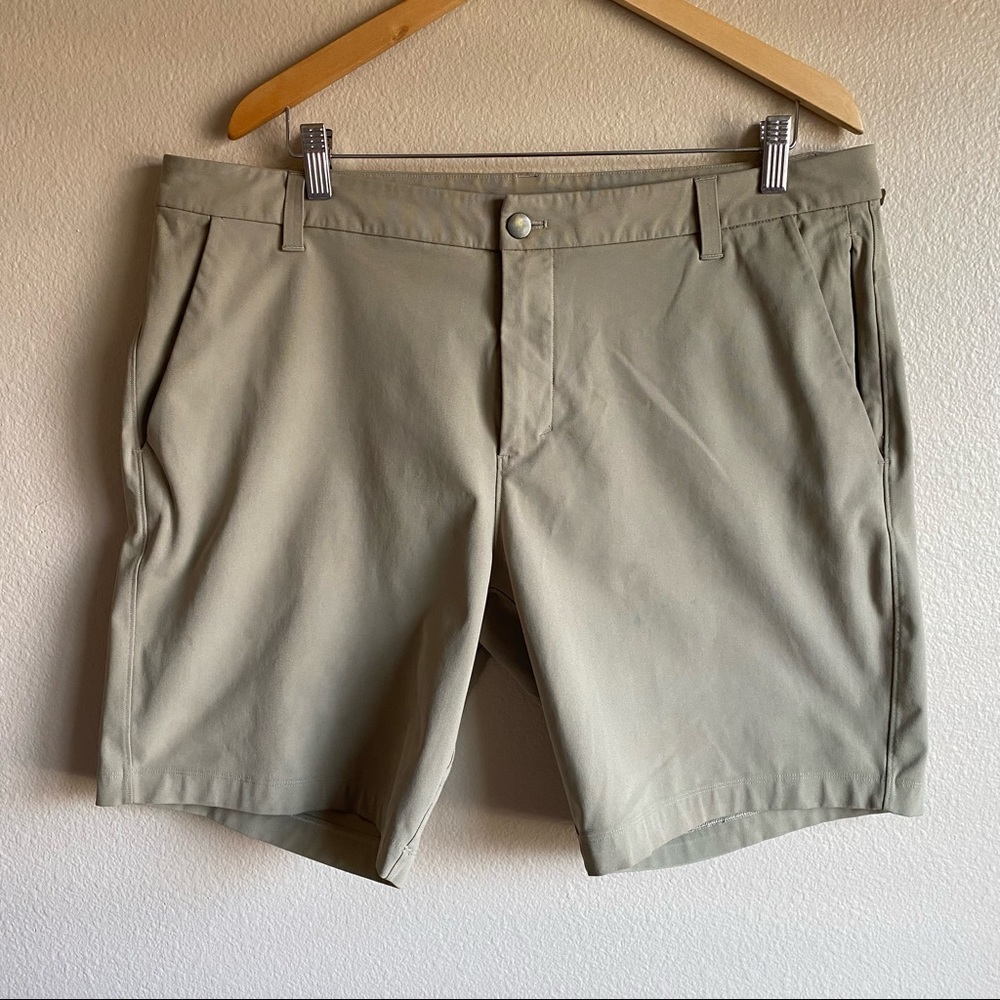 Lululemon Commission Short Slim *Warpstreme 9"
Tofino Sand